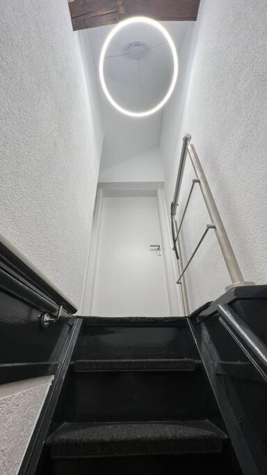 Boho Apartment Mit Aussicht Auf Gartenoase Naehe Duesseldorf Крефельд Екстер'єр фото